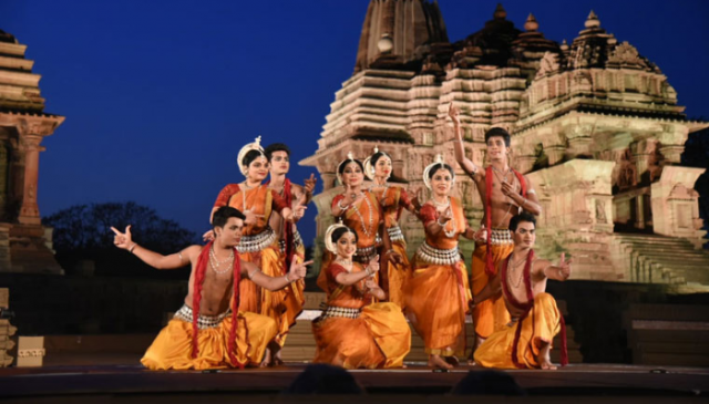 How to Attend Khajuraho Dance Festival Easily